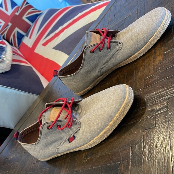 Ben Sherman - cool tan/grey lace-ups with red laces - lightly worn - Picture 3 of 12